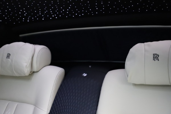 Used 2016 Rolls-Royce Phantom EWB for sale Sold at Bentley Greenwich in Greenwich CT 06830 17