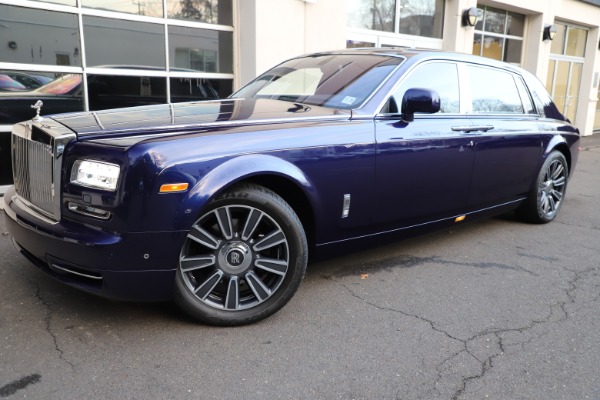 Used 2016 Rolls-Royce Phantom EWB for sale Sold at Bentley Greenwich in Greenwich CT 06830 2
