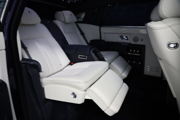 Used 2016 Rolls-Royce Phantom EWB for sale Sold at Bentley Greenwich in Greenwich CT 06830 21
