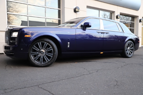 Used 2016 Rolls-Royce Phantom EWB for sale Sold at Bentley Greenwich in Greenwich CT 06830 3