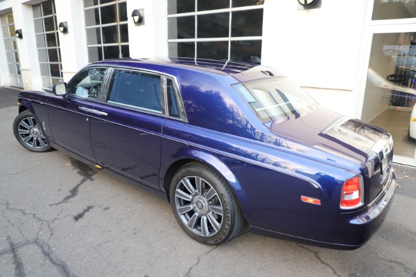 Used 2016 Rolls-Royce Phantom EWB for sale Sold at Bentley Greenwich in Greenwich CT 06830 5