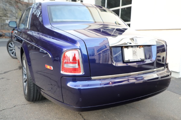 Used 2016 Rolls-Royce Phantom EWB for sale Sold at Bentley Greenwich in Greenwich CT 06830 6