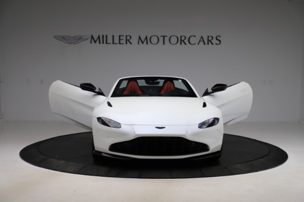 New 2021 Aston Martin Vantage Roadster for sale Sold at Bentley Greenwich in Greenwich CT 06830 27