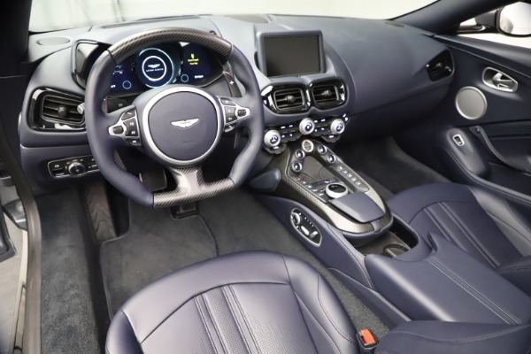 Used 2021 Aston Martin Vantage Roadster for sale $139,900 at Bentley Greenwich in Greenwich CT 06830 21