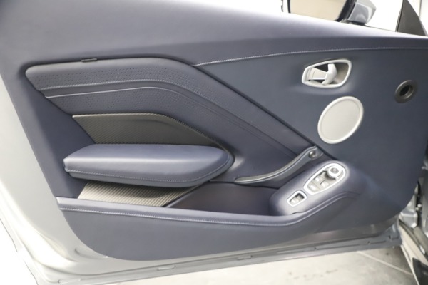 Used 2021 Aston Martin Vantage Roadster for sale $139,900 at Bentley Greenwich in Greenwich CT 06830 27
