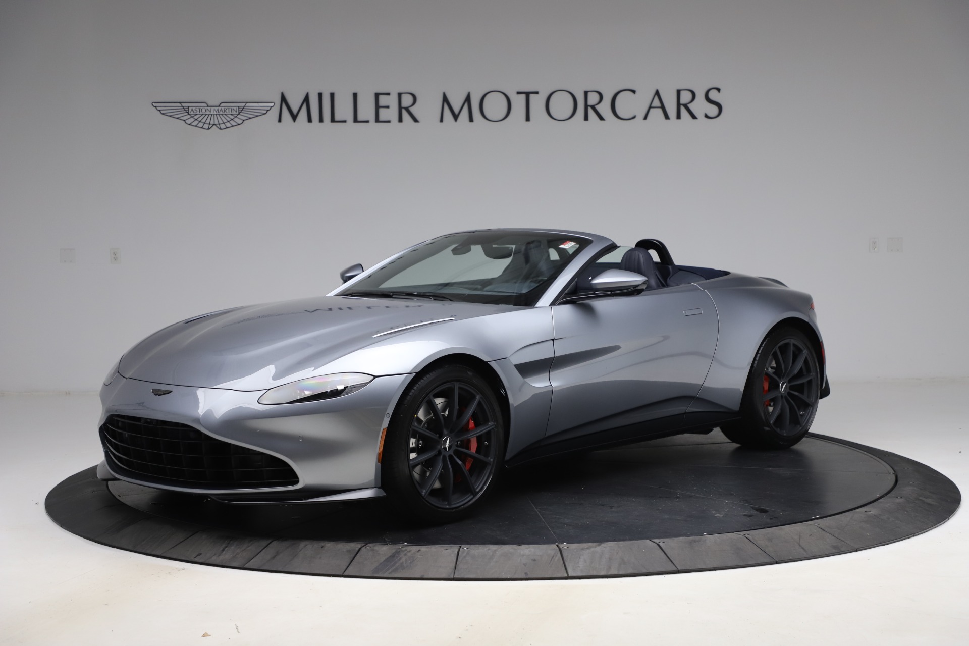 Used 2021 Aston Martin Vantage Roadster for sale $139,900 at Bentley Greenwich in Greenwich CT 06830 1