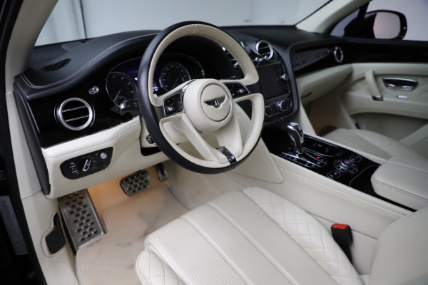 Used 2018 Bentley Bentayga W12 Signature for sale Sold at Bentley Greenwich in Greenwich CT 06830 18