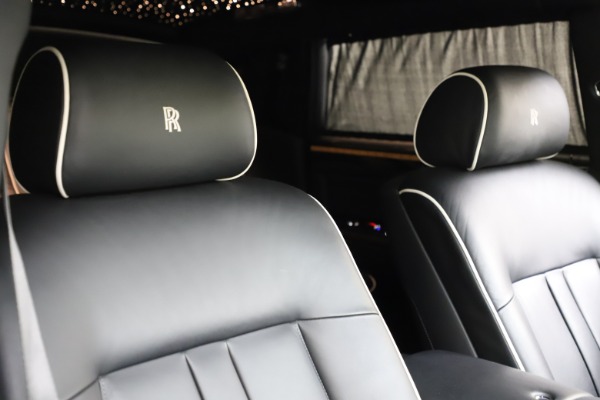 Used 2015 Rolls-Royce Phantom EWB for sale Sold at Bentley Greenwich in Greenwich CT 06830 11