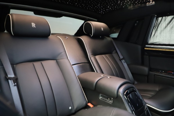 Used 2015 Rolls-Royce Phantom EWB for sale Sold at Bentley Greenwich in Greenwich CT 06830 15