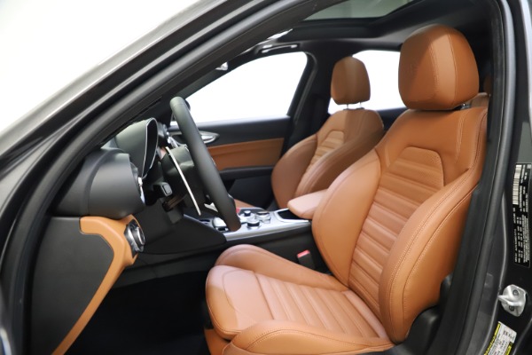 New 2021 Alfa Romeo Giulia Ti Sport Q4 for sale Sold at Bentley Greenwich in Greenwich CT 06830 15