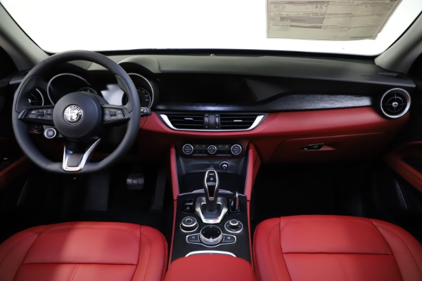 New 2021 Alfa Romeo Stelvio Q4 for sale Sold at Bentley Greenwich in Greenwich CT 06830 15
