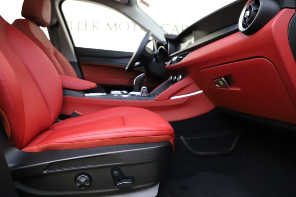 New 2021 Alfa Romeo Stelvio Q4 for sale Sold at Bentley Greenwich in Greenwich CT 06830 22