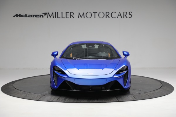New 2023 McLaren Artura for sale $277,250 at Bentley Greenwich in Greenwich CT 06830 11
