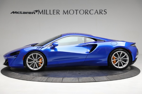 New 2023 McLaren Artura for sale $277,250 at Bentley Greenwich in Greenwich CT 06830 2