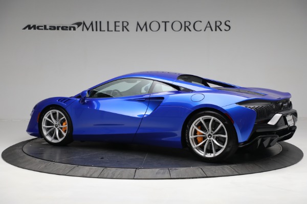 New 2023 McLaren Artura for sale Sold at Bentley Greenwich in Greenwich CT 06830 3