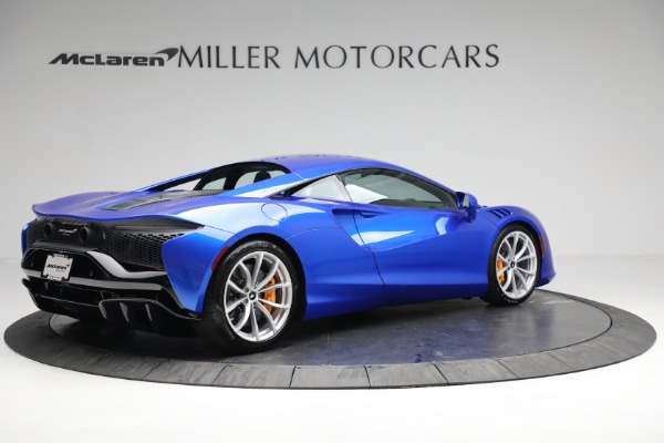 New 2023 McLaren Artura for sale $277,250 at Bentley Greenwich in Greenwich CT 06830 7