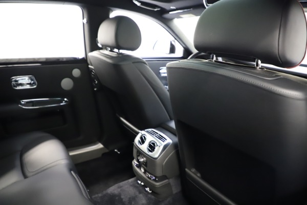 Used 2016 Rolls-Royce Ghost for sale $165,900 at Bentley Greenwich in Greenwich CT 06830 21