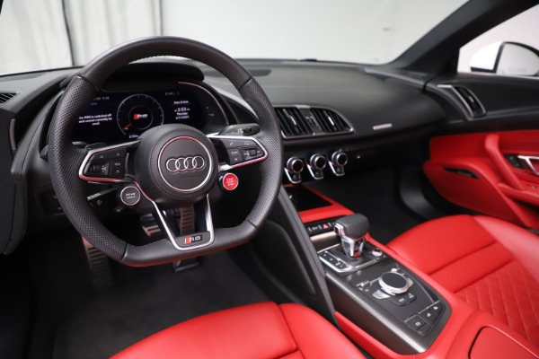 Used 2018 Audi R8 Spyder for sale Sold at Bentley Greenwich in Greenwich CT 06830 19