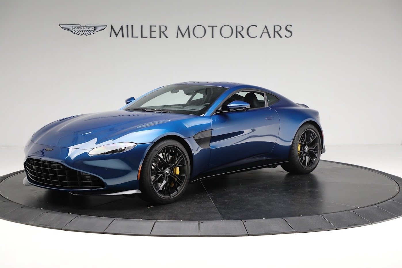 Used 2021 Aston Martin Vantage for sale Sold at Bentley Greenwich in Greenwich CT 06830 1