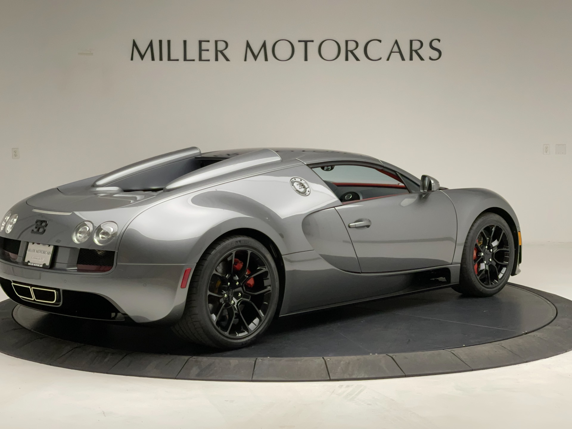 Pre-Owned 2013 Bugatti Veyron 16.4 Grand Sport Vitesse For Sale