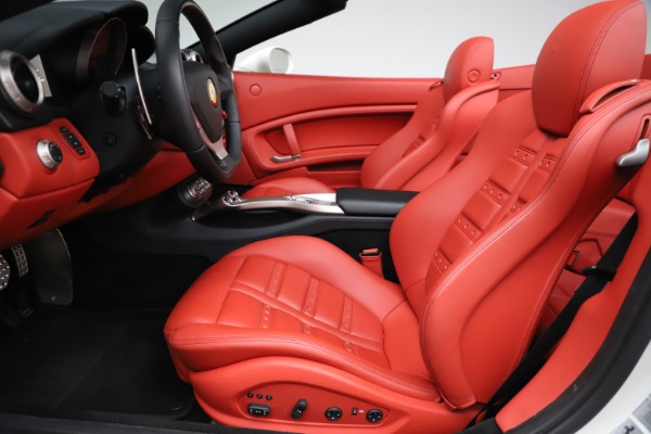 Used 2014 Ferrari California 30 for sale Sold at Bentley Greenwich in Greenwich CT 06830 19