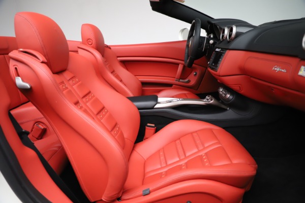 Used 2014 Ferrari California 30 for sale Sold at Bentley Greenwich in Greenwich CT 06830 25