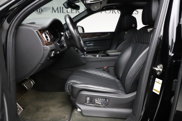 Used 2018 Bentley Bentayga W12 Signature for sale Sold at Bentley Greenwich in Greenwich CT 06830 19
