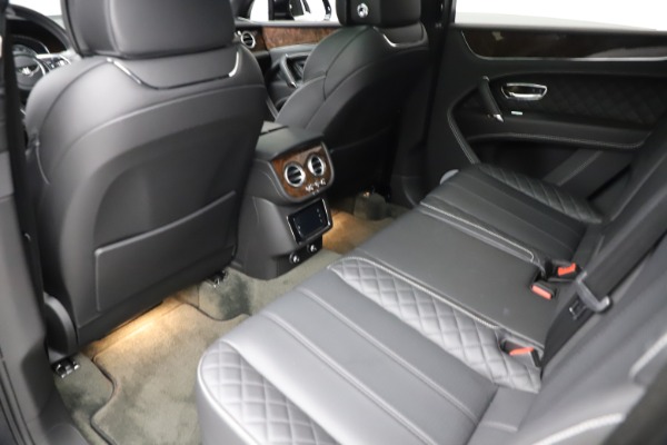 Used 2018 Bentley Bentayga W12 Signature for sale Sold at Bentley Greenwich in Greenwich CT 06830 22