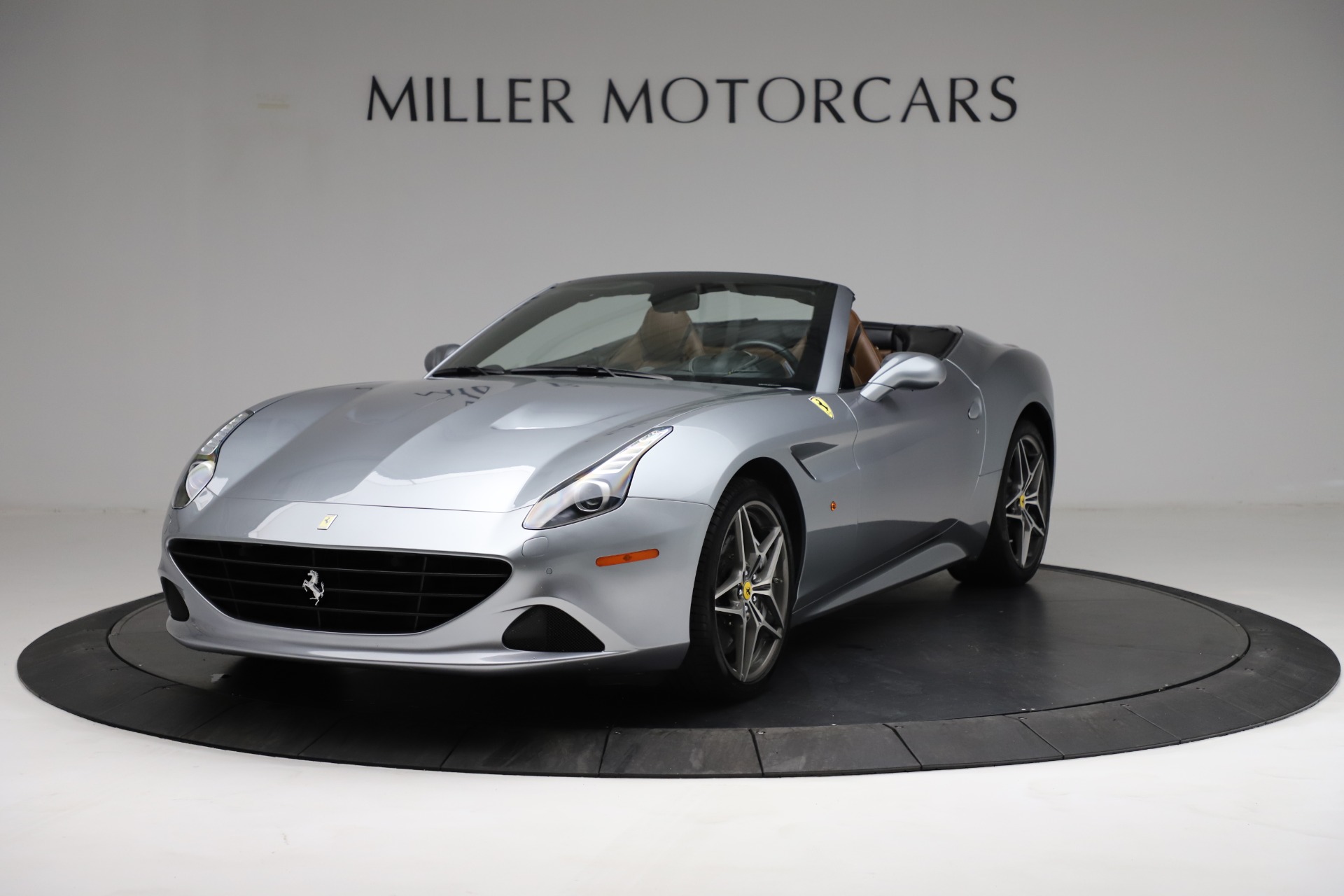 Used 2017 Ferrari California T for sale Sold at Bentley Greenwich in Greenwich CT 06830 1