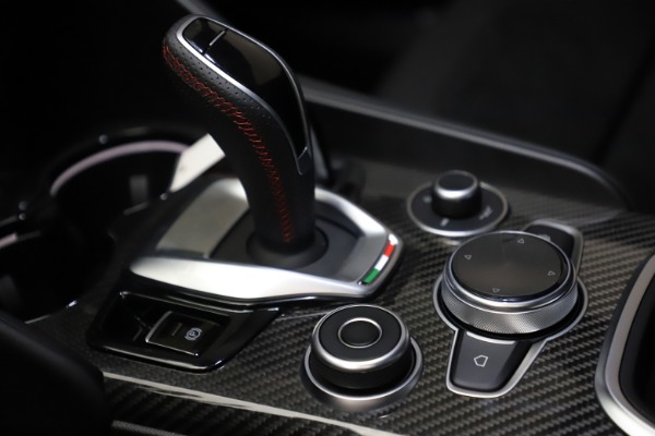 New 2021 Alfa Romeo Giulia Quadrifoglio for sale Sold at Bentley Greenwich in Greenwich CT 06830 26