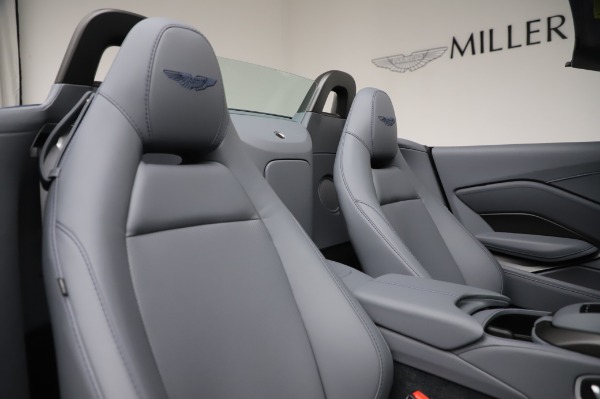 New 2021 Aston Martin Vantage Roadster for sale Sold at Bentley Greenwich in Greenwich CT 06830 24