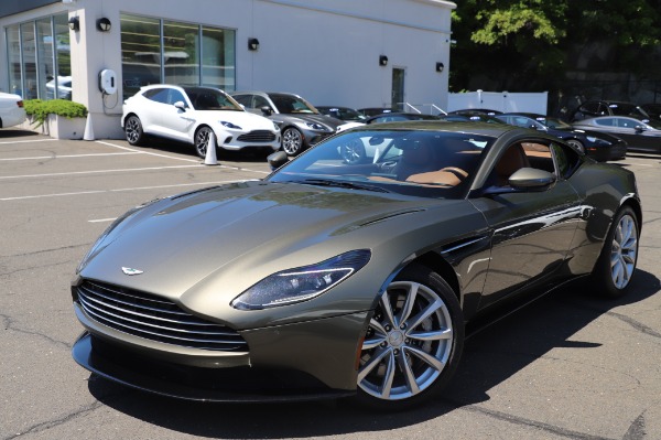 Used 2018 Aston Martin DB11 V8 for sale Sold at Bentley Greenwich in Greenwich CT 06830 24