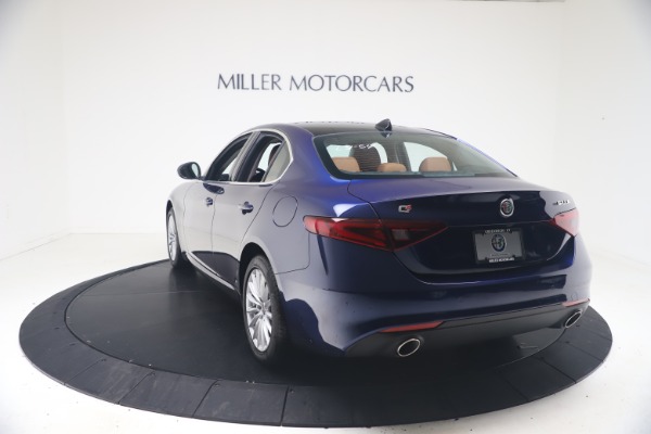 New 2021 Alfa Romeo Giulia Q4 for sale Sold at Bentley Greenwich in Greenwich CT 06830 5