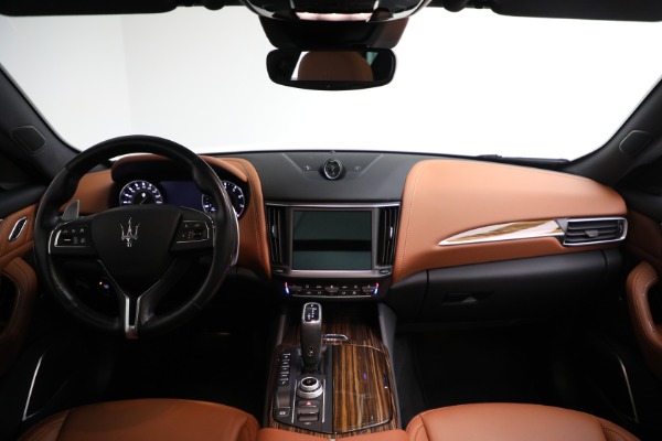 Used 2021 Maserati Levante Q4 GranLusso for sale Sold at Bentley Greenwich in Greenwich CT 06830 17