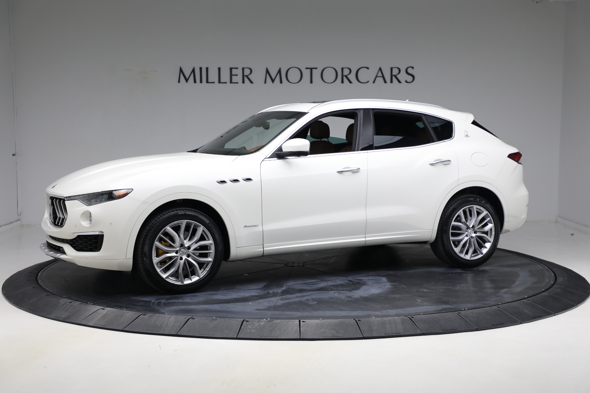Used 2021 Maserati Levante Q4 GranLusso for sale Sold at Bentley Greenwich in Greenwich CT 06830 1