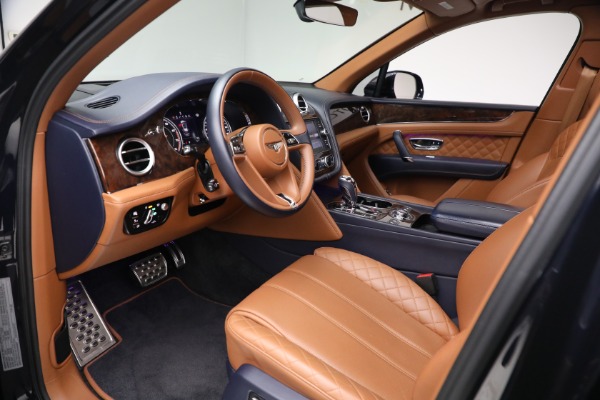 Used 2018 Bentley Bentayga W12 Signature for sale Sold at Bentley Greenwich in Greenwich CT 06830 17