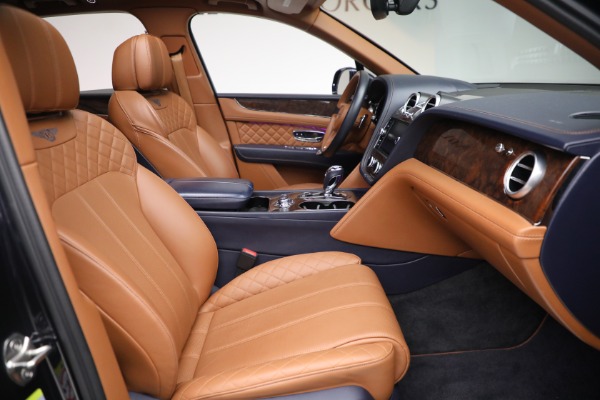 Used 2018 Bentley Bentayga W12 Signature for sale $109,900 at Bentley Greenwich in Greenwich CT 06830 25