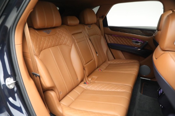 Used 2018 Bentley Bentayga W12 Signature for sale $109,900 at Bentley Greenwich in Greenwich CT 06830 28