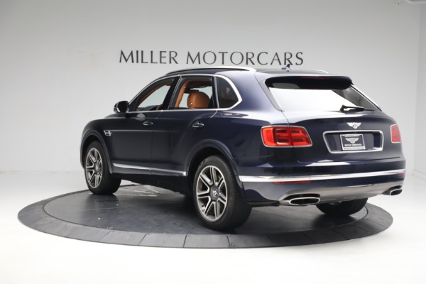 Used 2018 Bentley Bentayga W12 Signature for sale $109,900 at Bentley Greenwich in Greenwich CT 06830 5