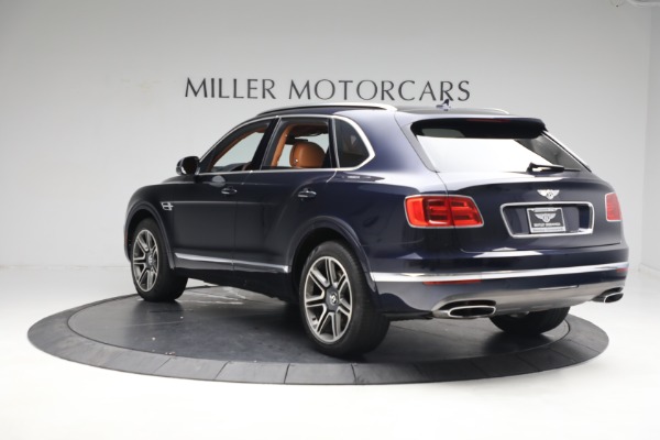 Used 2018 Bentley Bentayga W12 Signature for sale Sold at Bentley Greenwich in Greenwich CT 06830 5