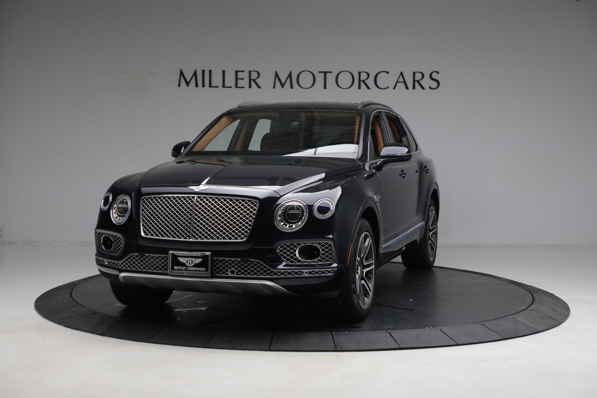 Used 2018 Bentley Bentayga W12 Signature for sale $109,900 at Bentley Greenwich in Greenwich CT 06830 1