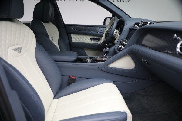 Used 2021 Bentley Bentayga Speed for sale $153,900 at Bentley Greenwich in Greenwich CT 06830 28