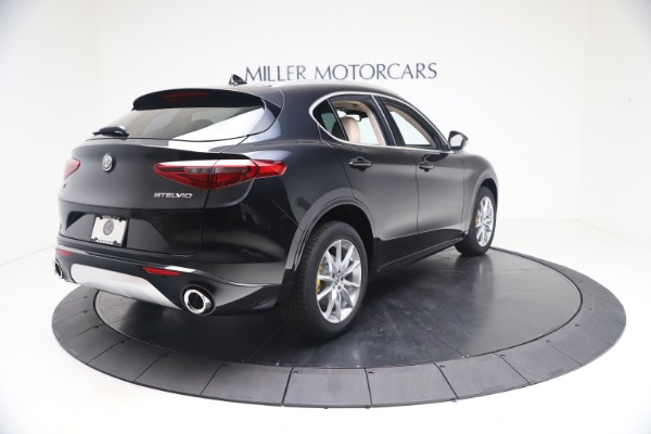 New 2021 Alfa Romeo Stelvio Ti Lusso Q4 for sale Sold at Bentley Greenwich in Greenwich CT 06830 7