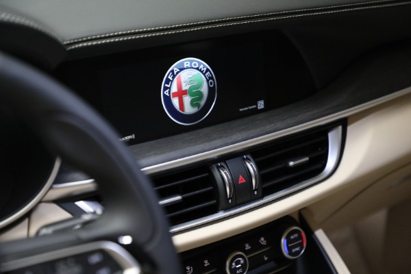 New 2021 Alfa Romeo Stelvio Ti Lusso Q4 for sale Sold at Bentley Greenwich in Greenwich CT 06830 21