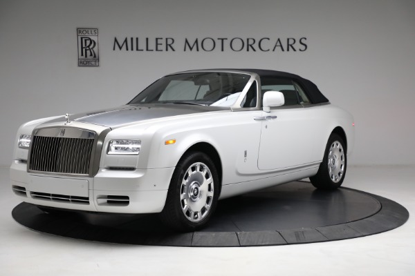 Used 2017 Rolls-Royce Phantom Drophead Coupe for sale Sold at Bentley Greenwich in Greenwich CT 06830 10