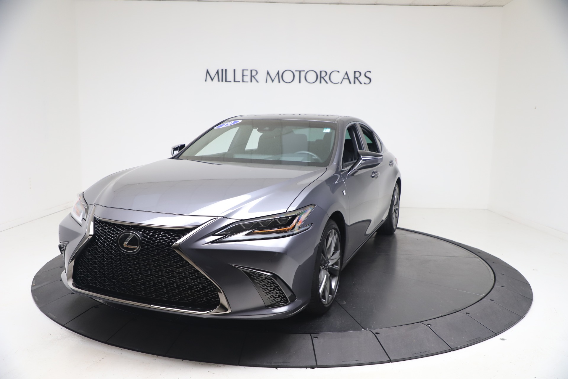 Used 2019 Lexus ES 350 F SPORT for sale Sold at Bentley Greenwich in Greenwich CT 06830 1