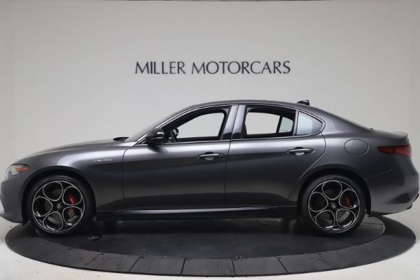 New 2022 Alfa Romeo Giulia Veloce for sale Sold at Bentley Greenwich in Greenwich CT 06830 3