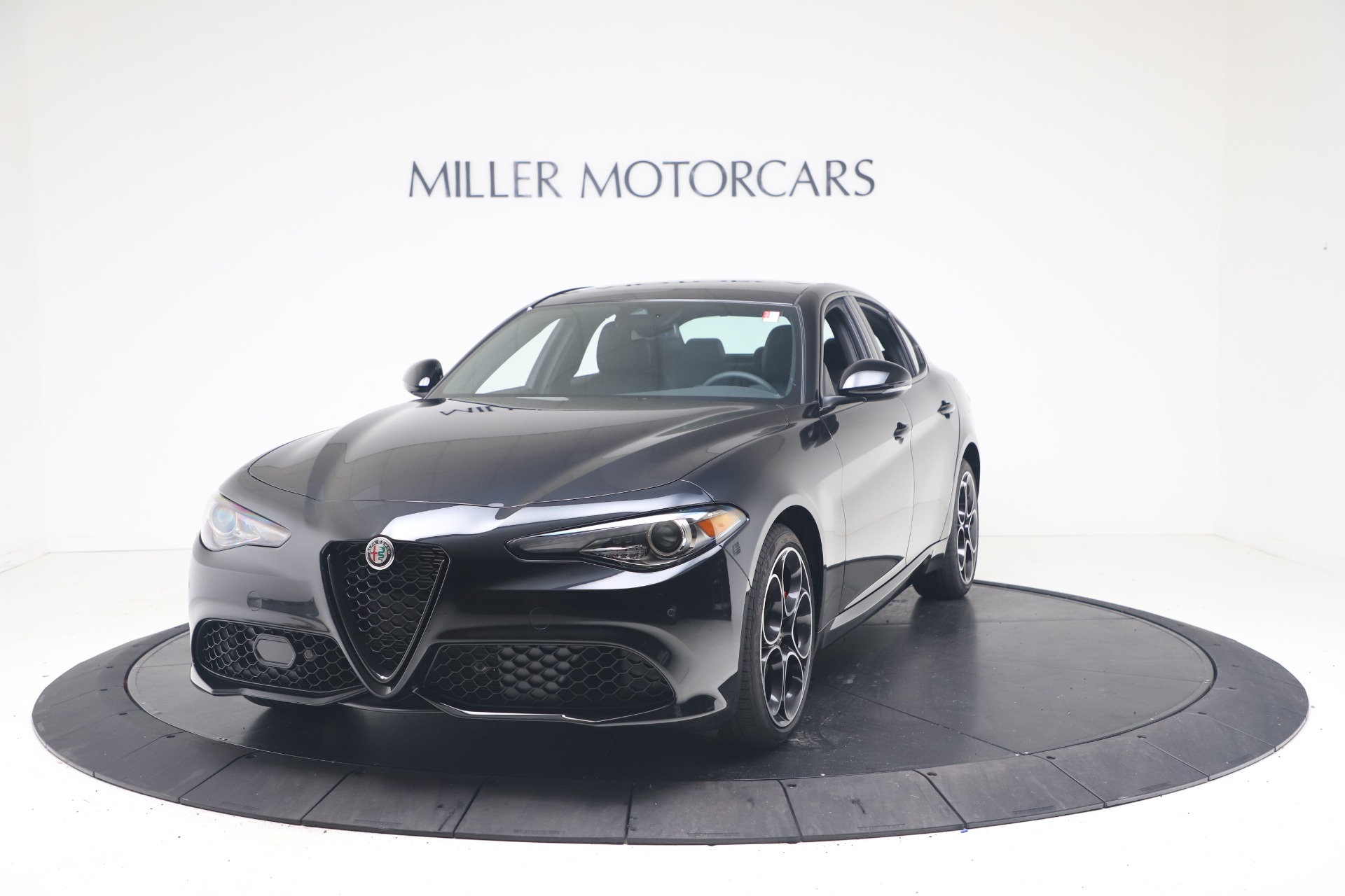 New 2022 Alfa Romeo Giulia Veloce for sale Sold at Bentley Greenwich in Greenwich CT 06830 1