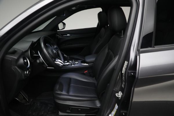 New 2022 Alfa Romeo Stelvio Sprint for sale $52,305 at Bentley Greenwich in Greenwich CT 06830 14