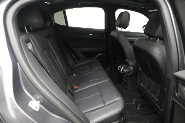 New 2022 Alfa Romeo Stelvio Sprint for sale $52,305 at Bentley Greenwich in Greenwich CT 06830 16